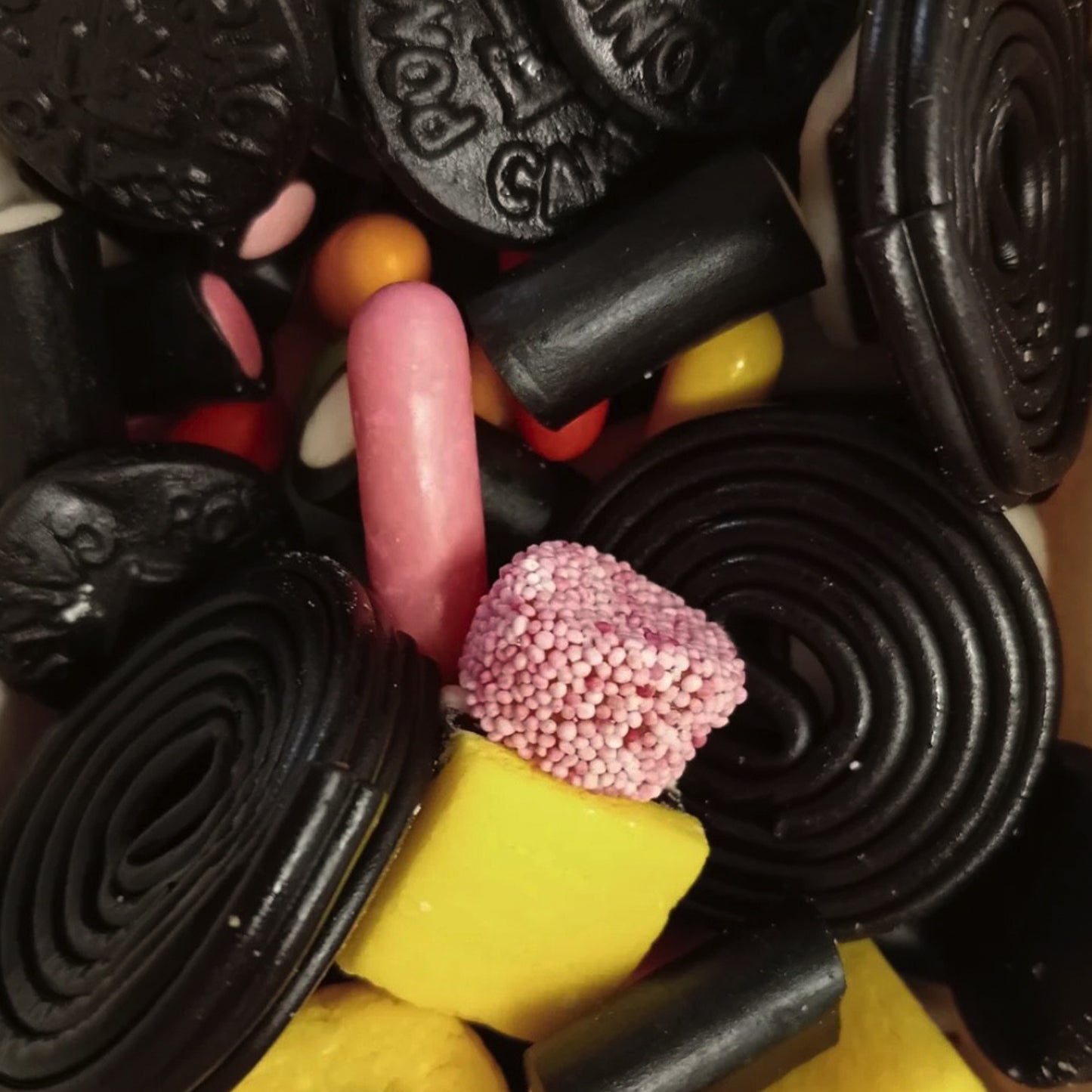 Lily’s Liquorice Mix